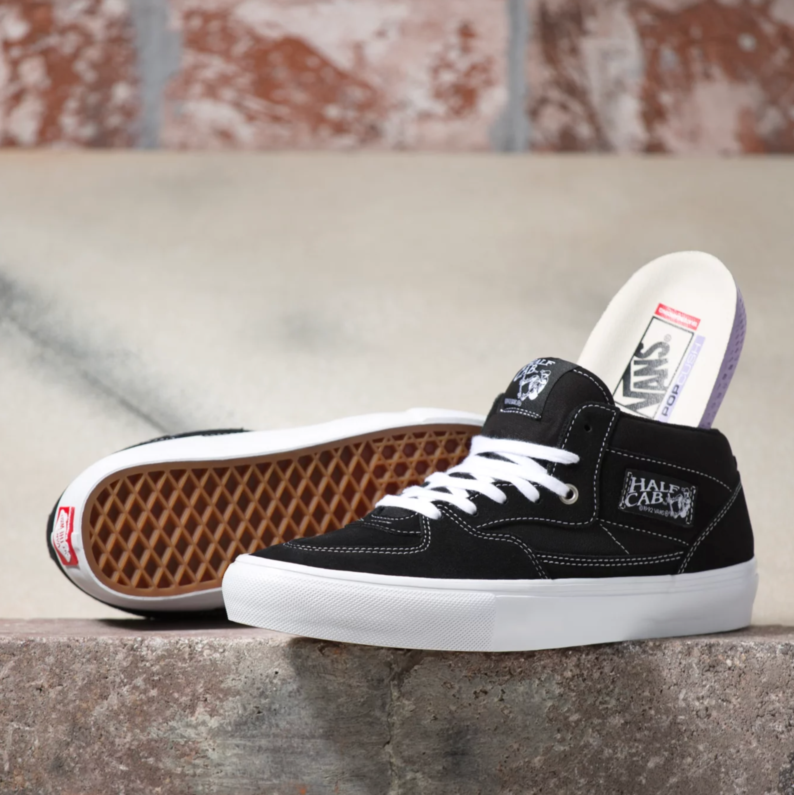 Vans half cab sales pro black white
