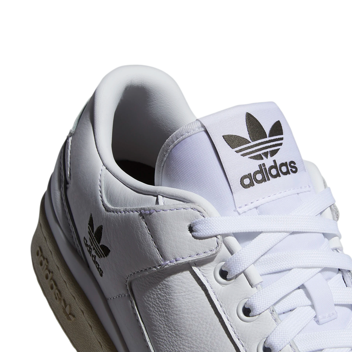 - ADV Adidas - Shoes White/Cloud Directive 84 Forum Low Cloud Boardshop White/Olive